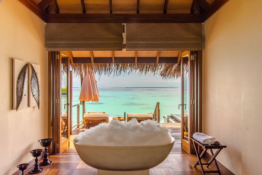 Ocean Villa with Pool - Overwater Poetry Pavilion, Lagoon Dreams Floating Sanctuary - Room Images 4