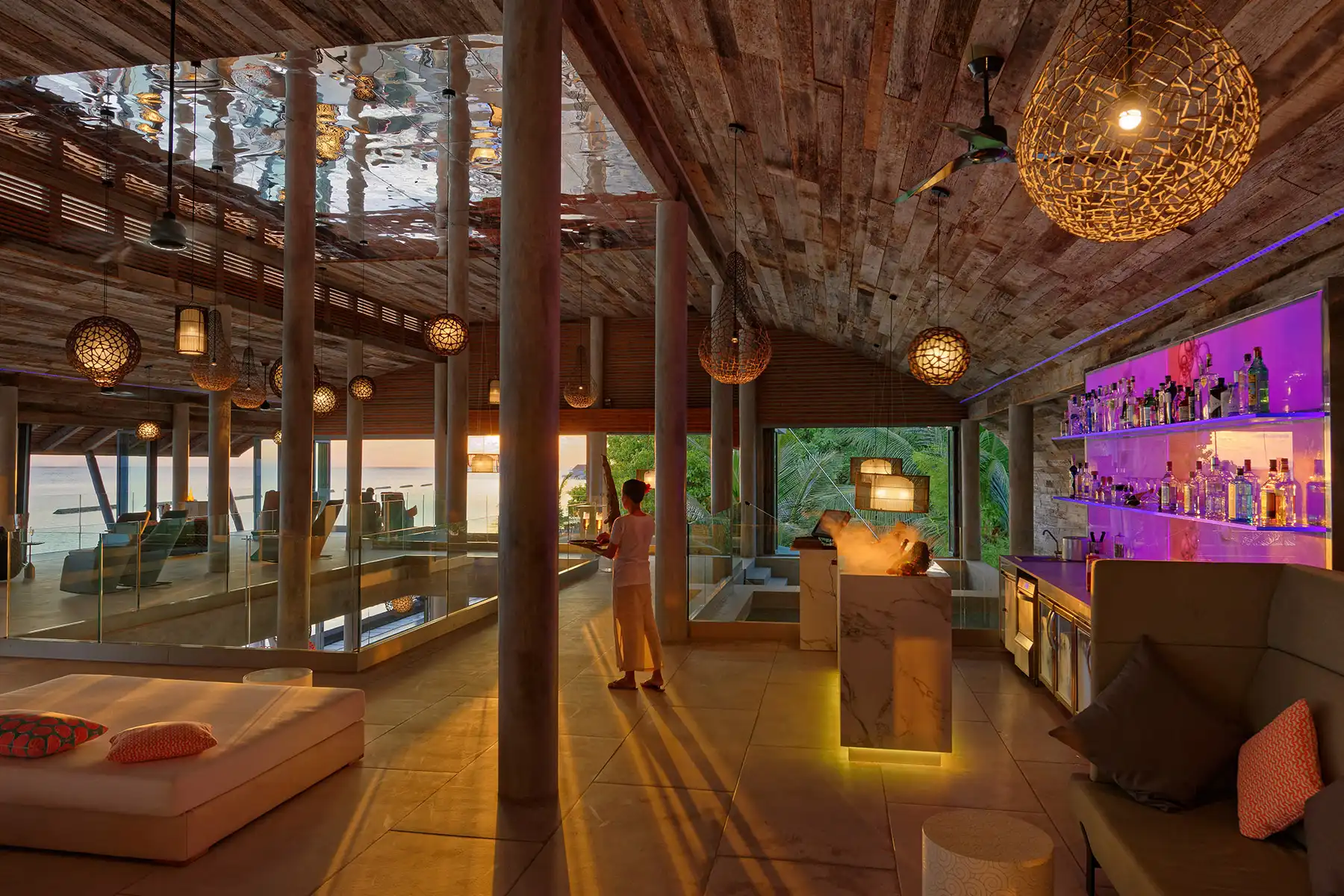 シャンパン・ロフト (Champagne Loft) - pic 2