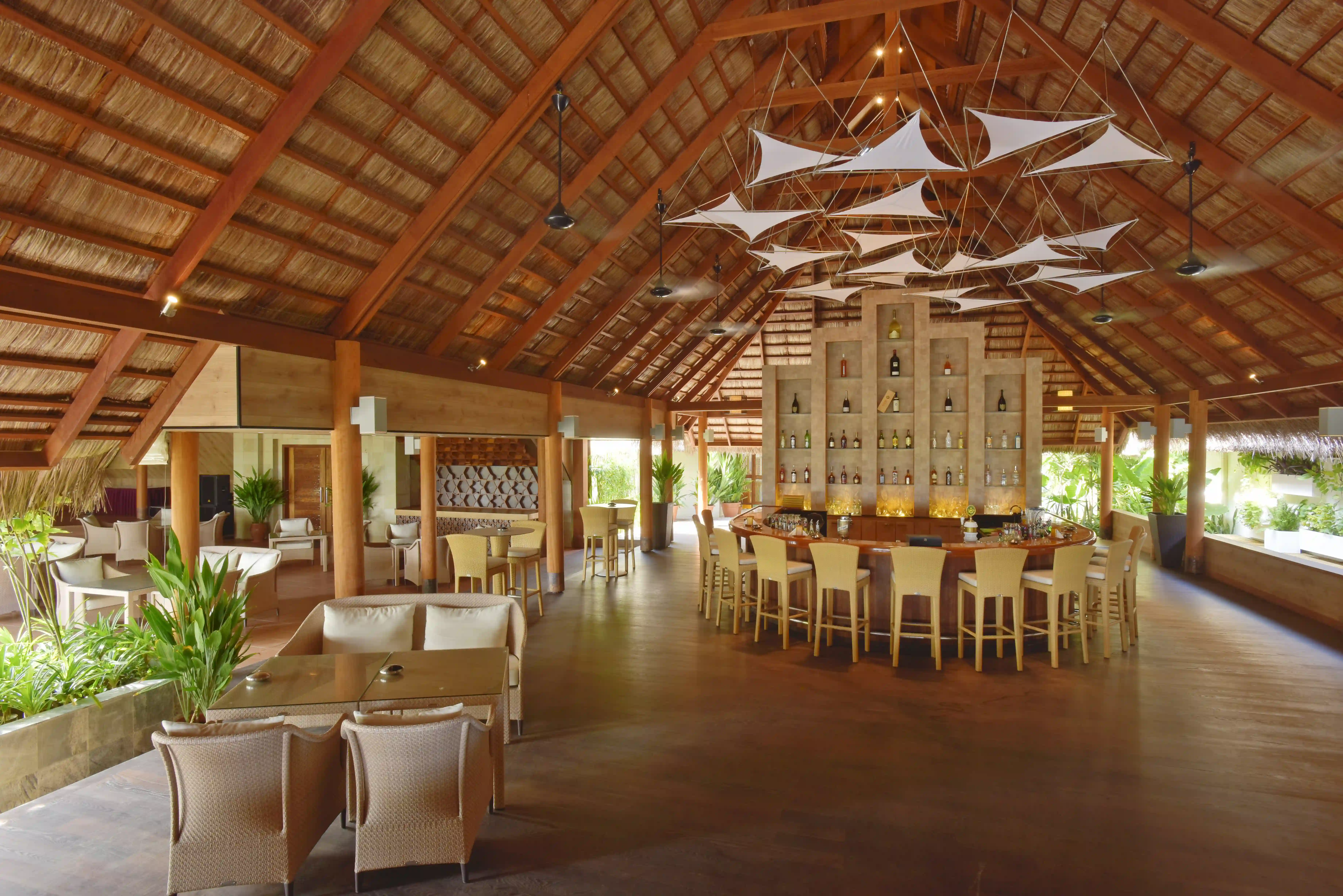 ドーニーバー (Dhoni Bar)