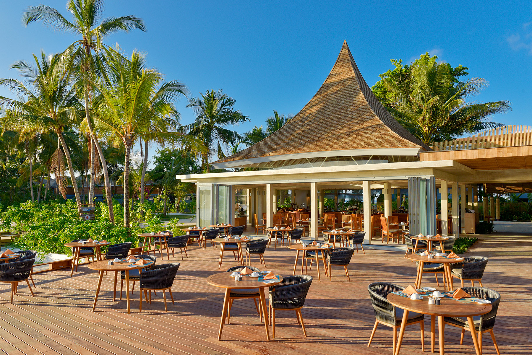 法里瓦魯餐廳 (Farivalhu Restaurant)