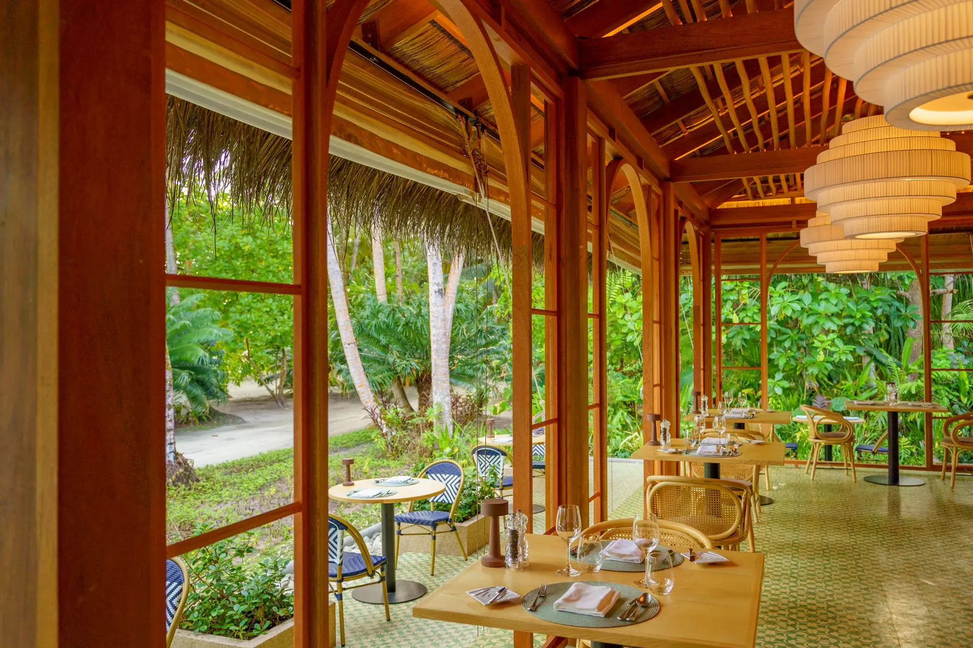 ラ・ベル・ヴィー (La Belle Vie) - pic 2