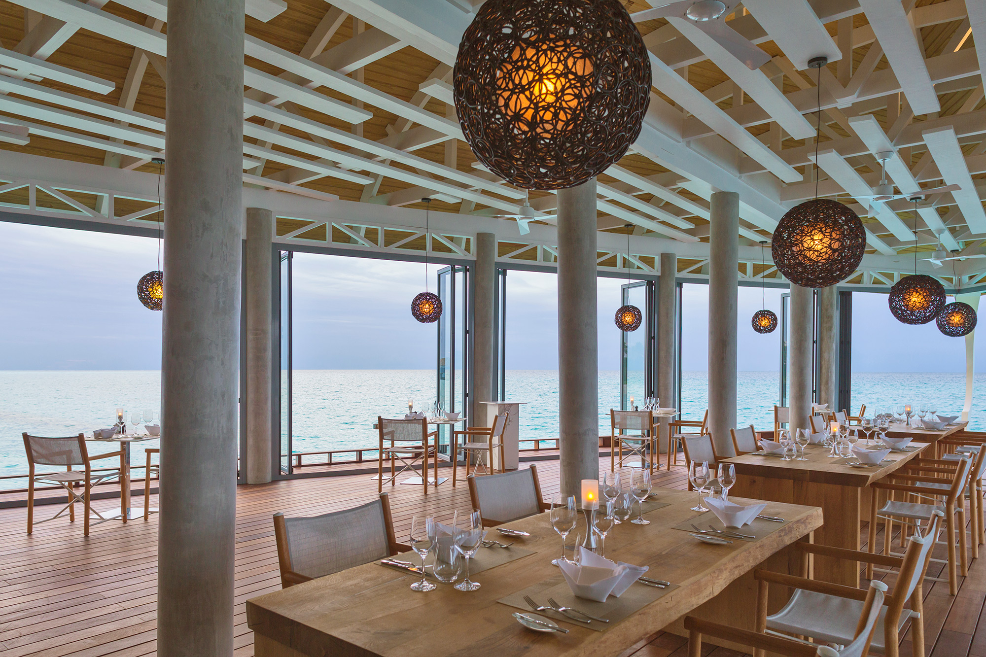 珊瑚礁餐廳 (The Reef Restaurant)