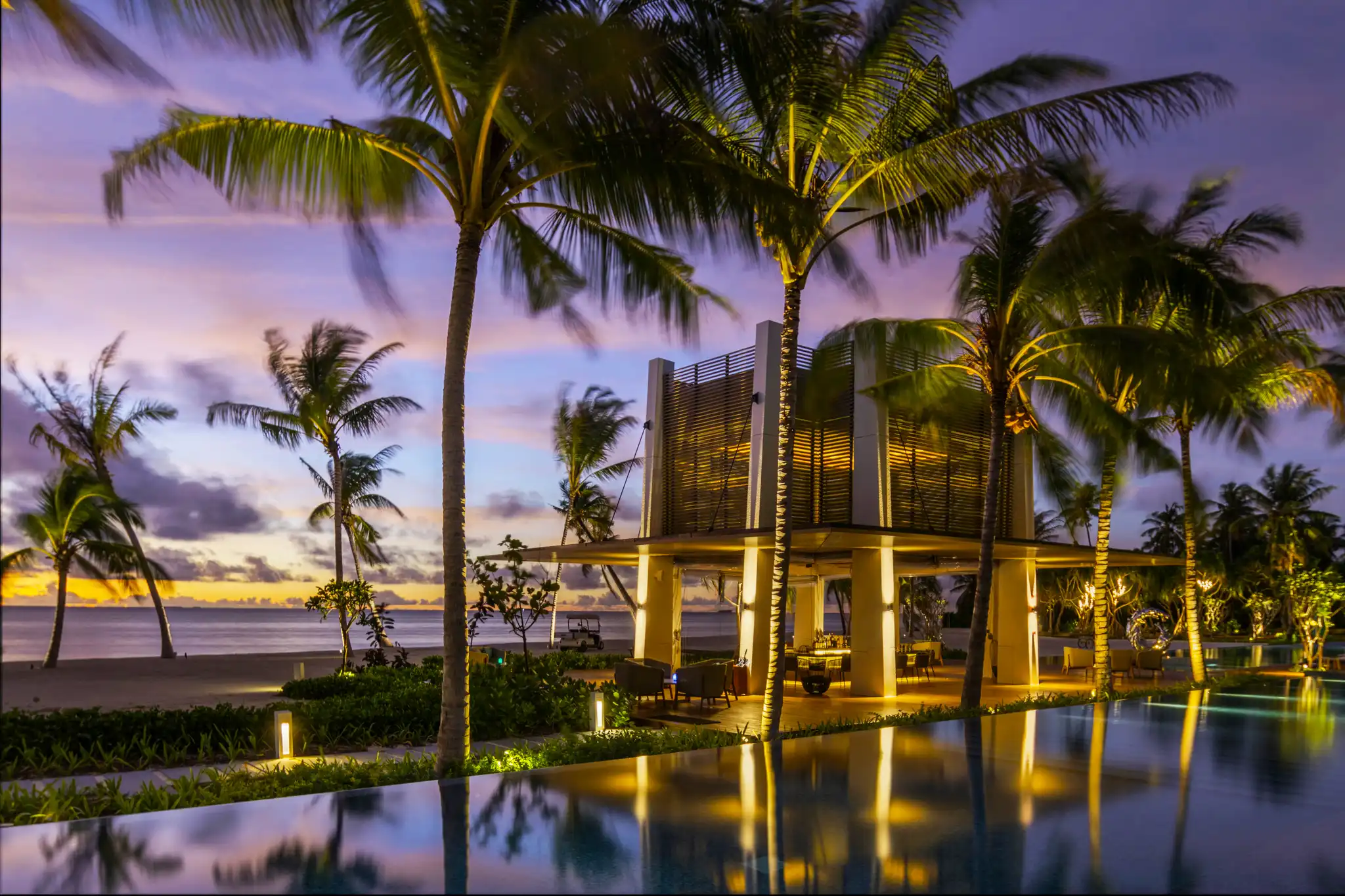 The Hub Pool Bar - pic 4