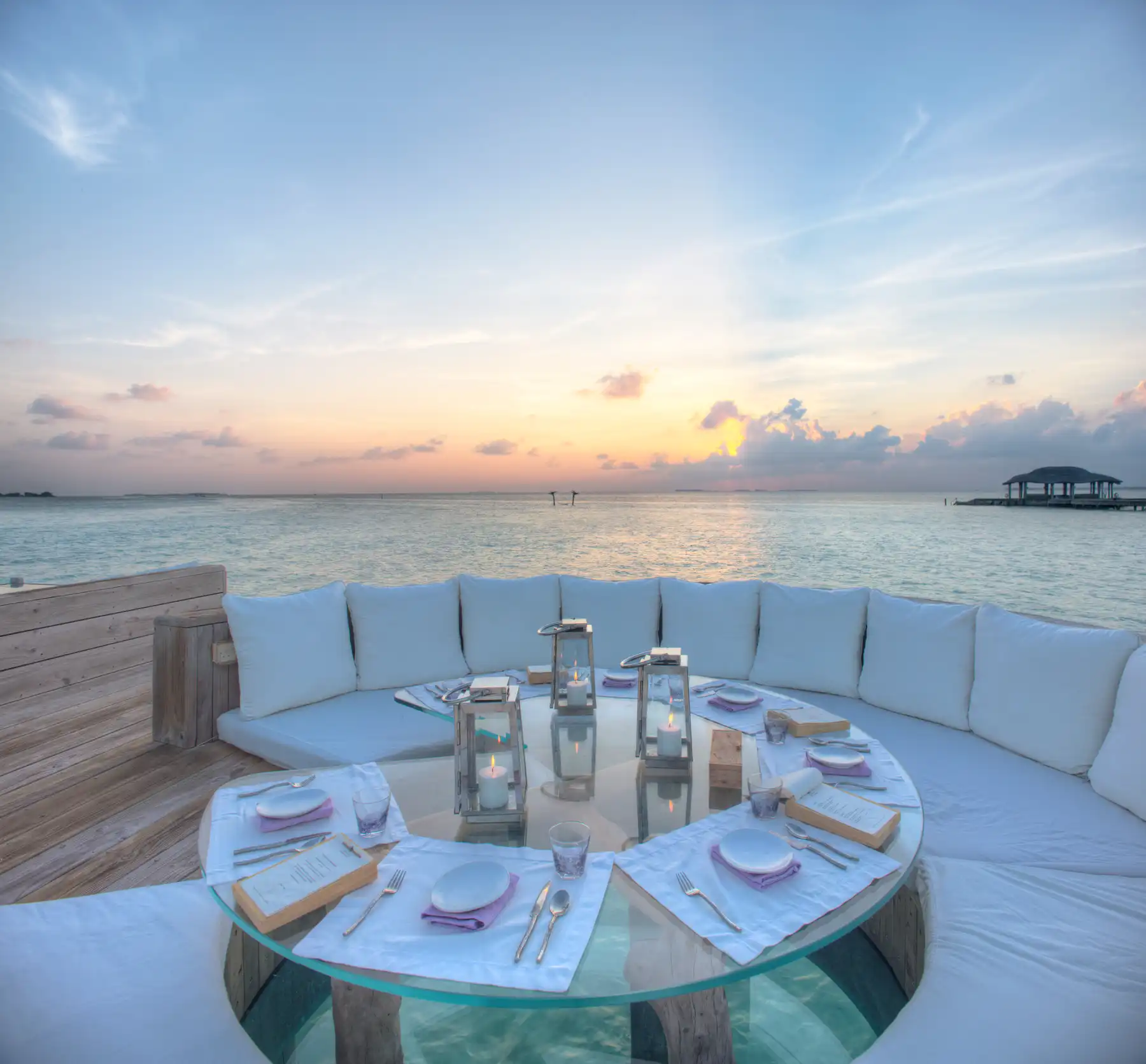 Overseas by Mathias Dahlgren - pic 3