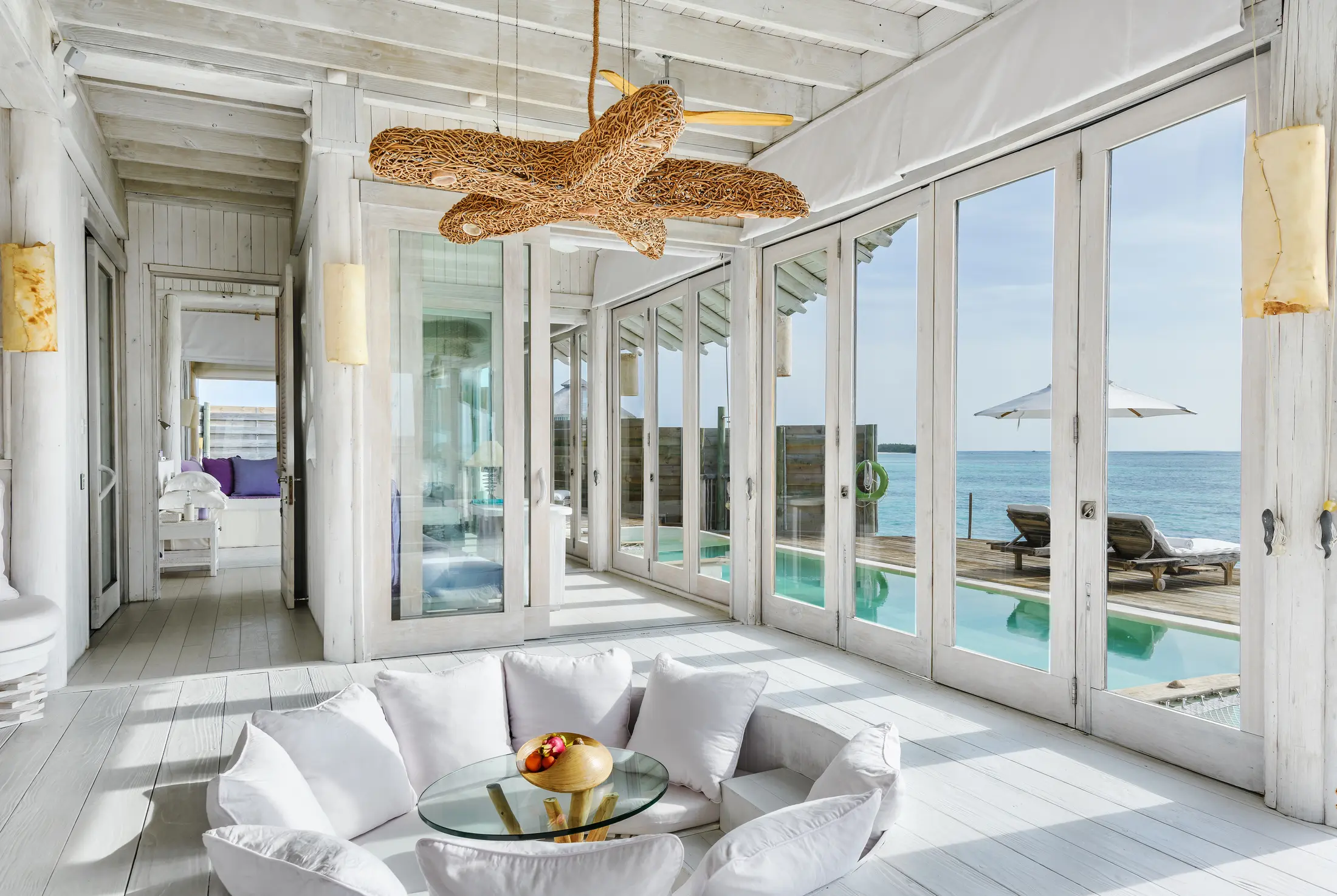 1 Bedroom Water Retreat with Slide - Intimate Stargazing Cocoon, Lagoon Romance - Room Images 2