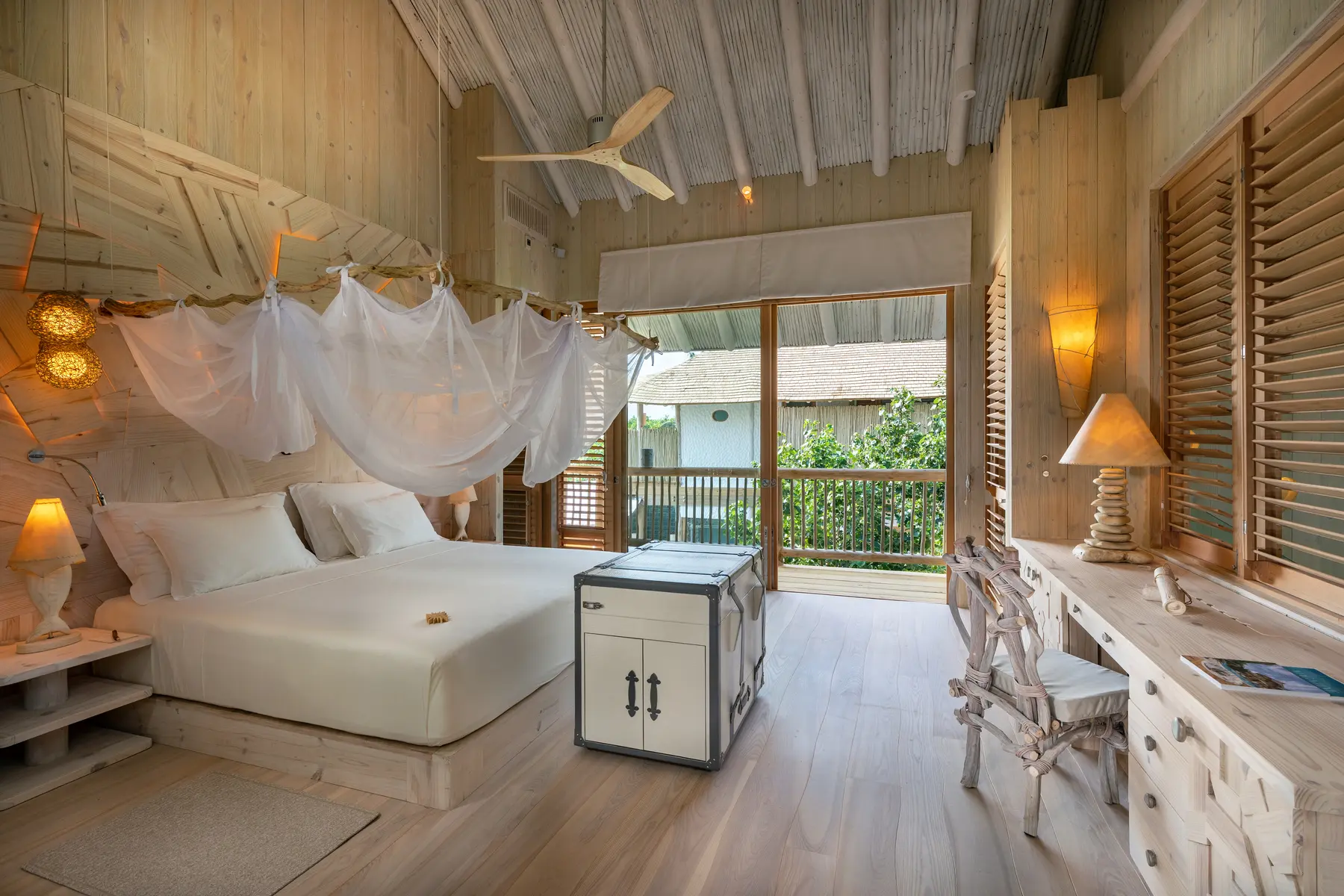 2 Bedroom Island Retreat with Slide - Garden Estate Paradise, Family Sanctuary - Room Images 4