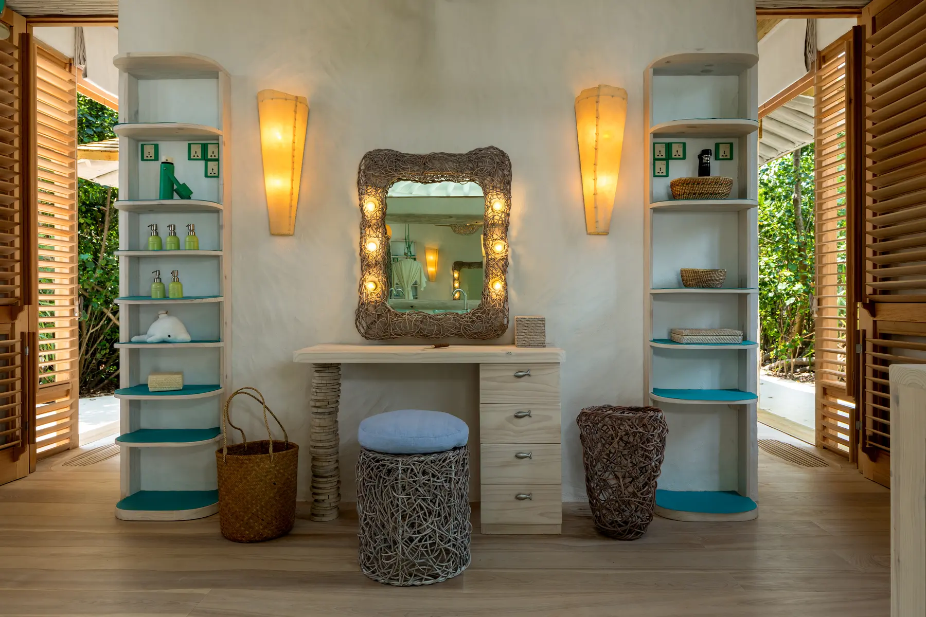 2 Bedroom Island Retreat with Slide - Garden Estate Paradise, Family Sanctuary - Room Images 10